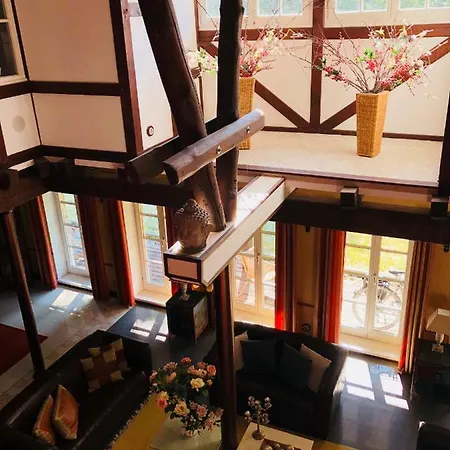 Schoenhof Apartment *
