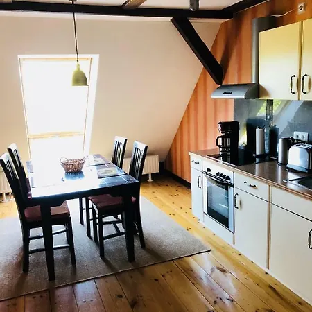 Schoenhof Apartment *
