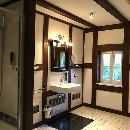 Schoenhof * פלדברג